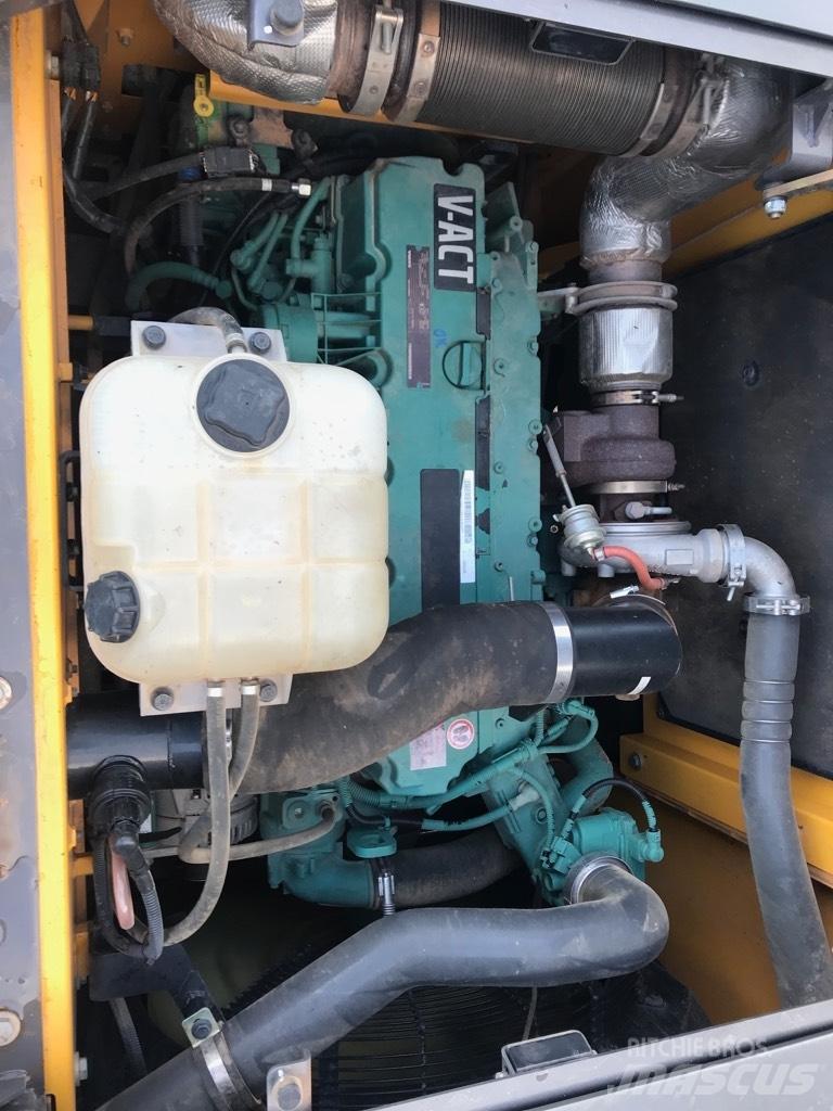 Volvo EC 250 E 大型油圧ショベル12t以上（パワーショベル・ユンボ）