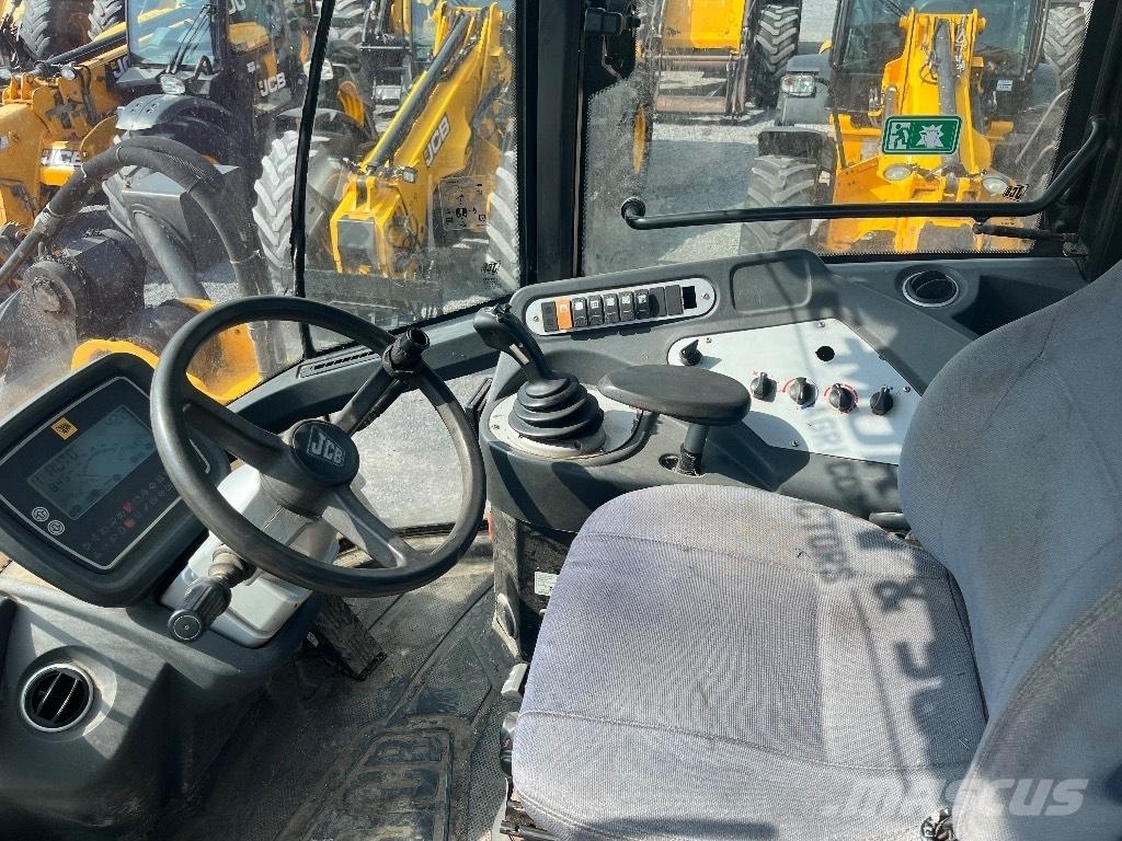 JCB 426 E ホイールローダー・タイヤショベル