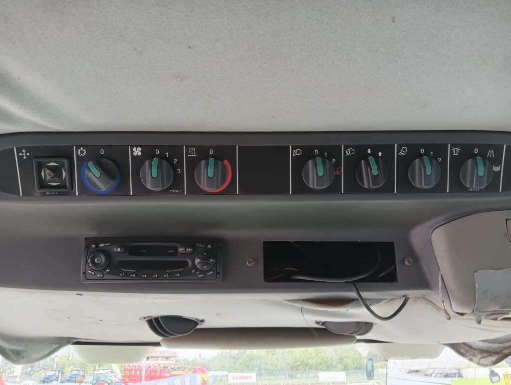 CLAAS Lexion 470 コンバイン