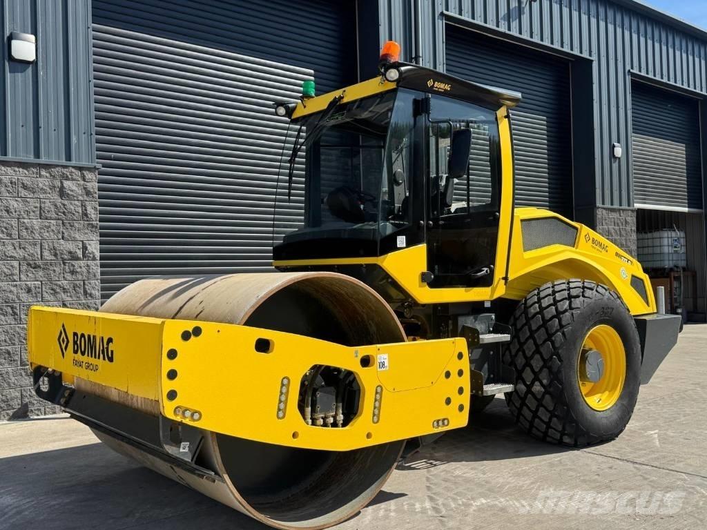Bomag BW 213 D H-2 振動ローラ