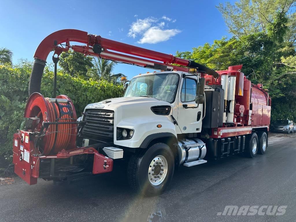 Freightliner 114 SD コンバイン／バキュームトラック