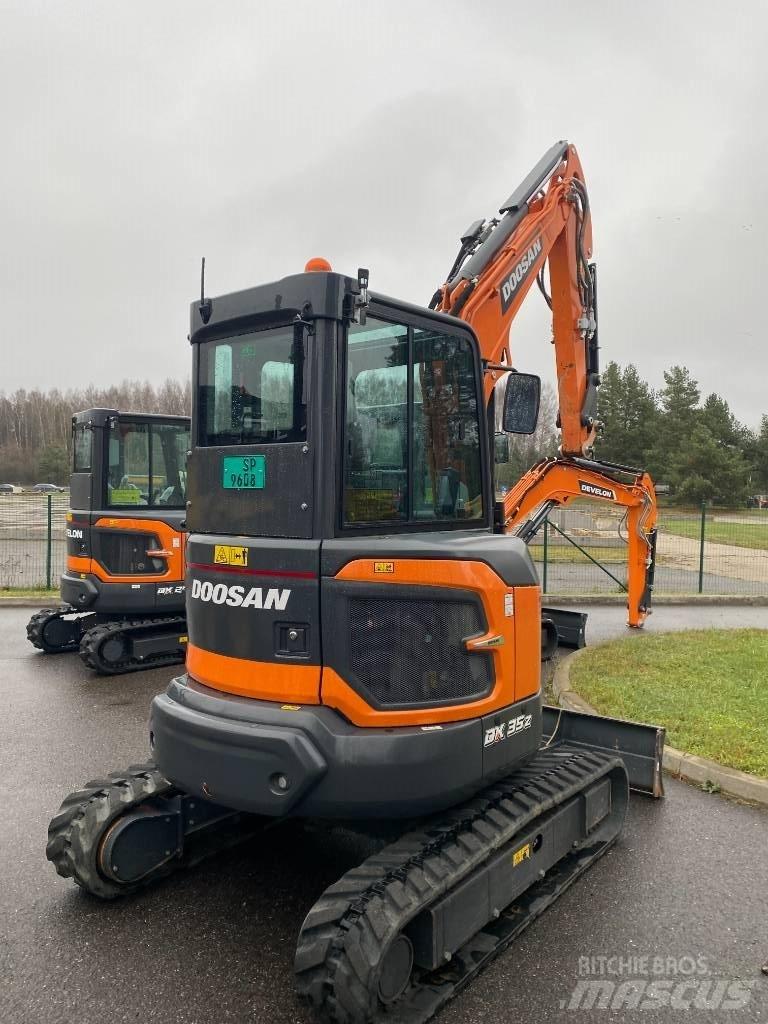 Doosan DX 35 Z-7 ミニ油圧ショベル 7t以下（ミニユンボ・ミニディガー）