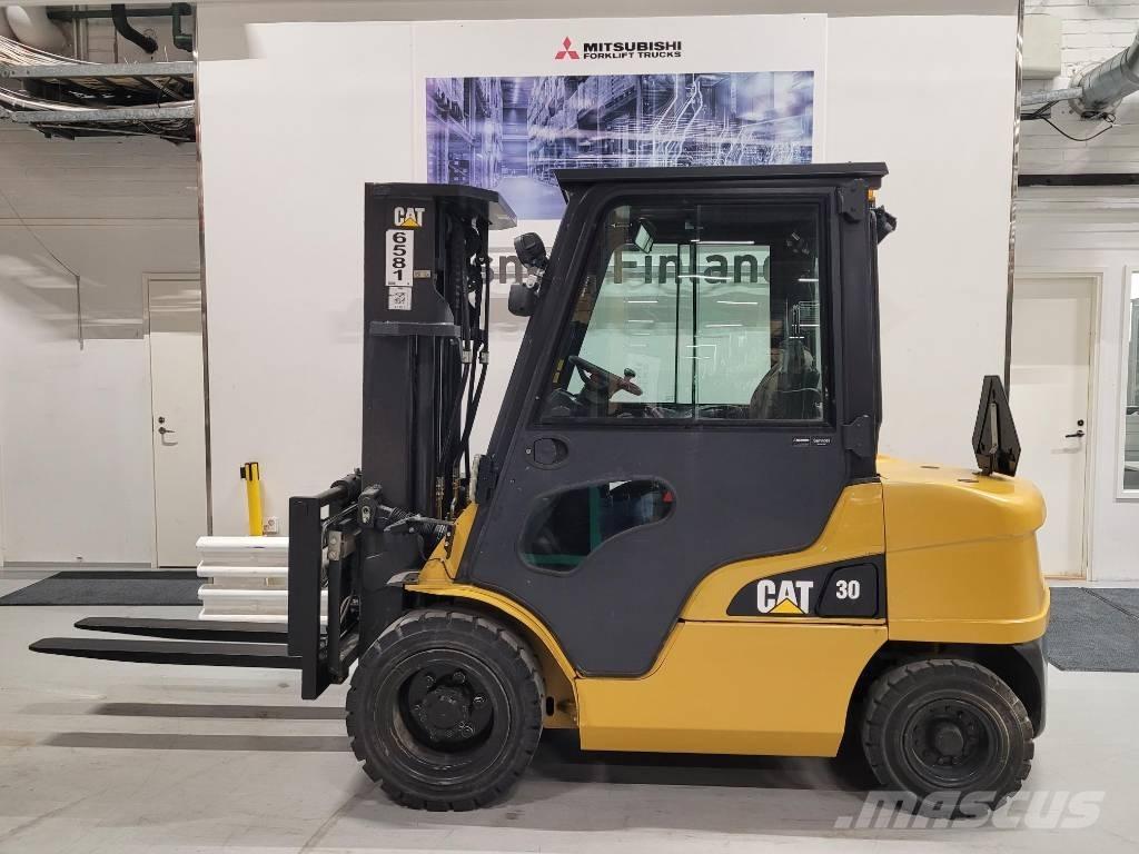 CAT DP 30 N ディーゼル・軽油