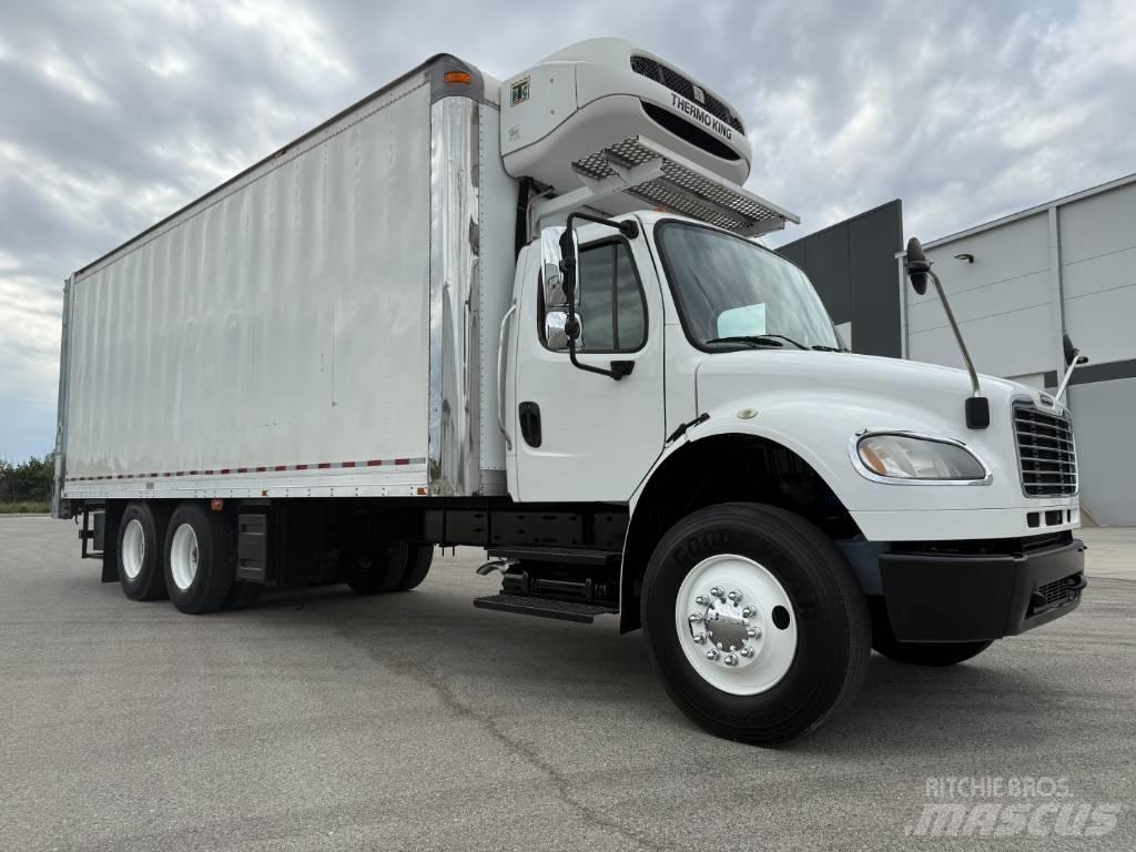 Freightliner M 106 冷凍冷蔵車