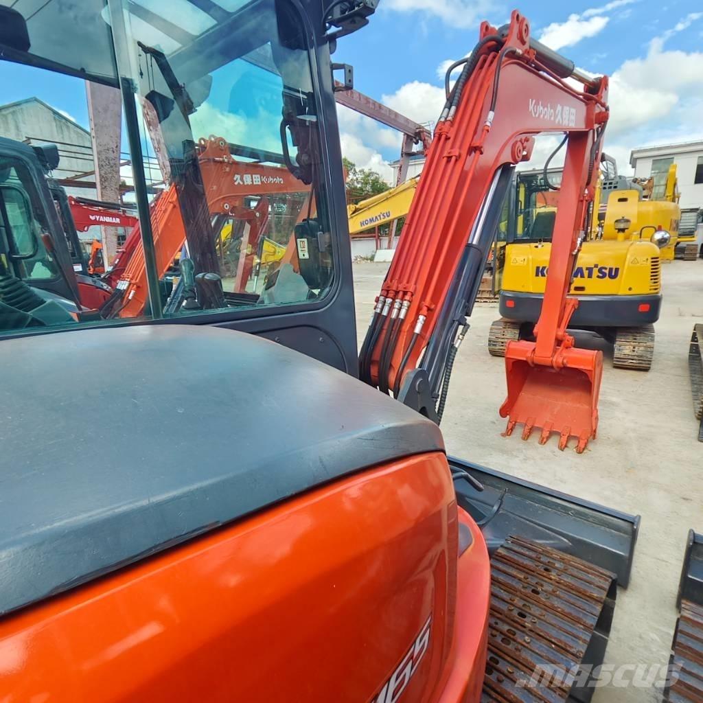 Kubota KX 165-5 ミニ油圧ショベル 7t以下（ミニユンボ・ミニディガー）