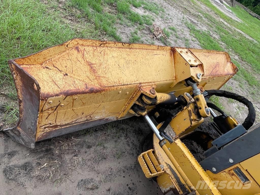 DEERE 450J LGP ブルドーザー