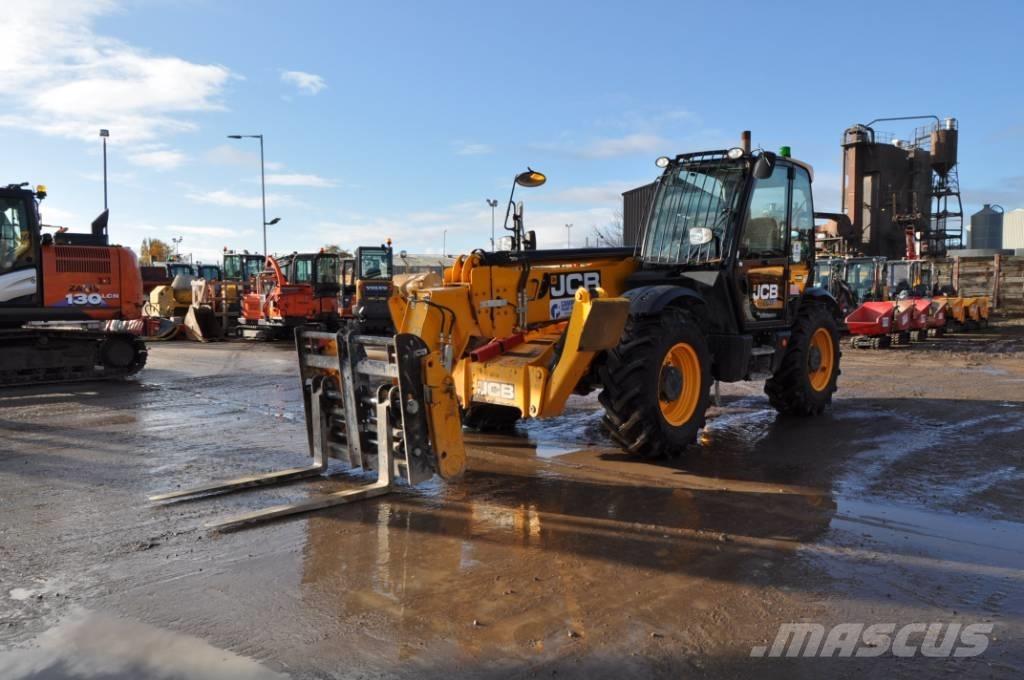 JCB 540-140 テレスコーピックハンドラー