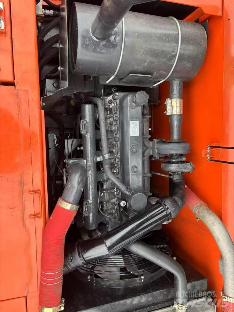Doosan 225 LCA 大型油圧ショベル12t以上（パワーショベル・ユンボ）