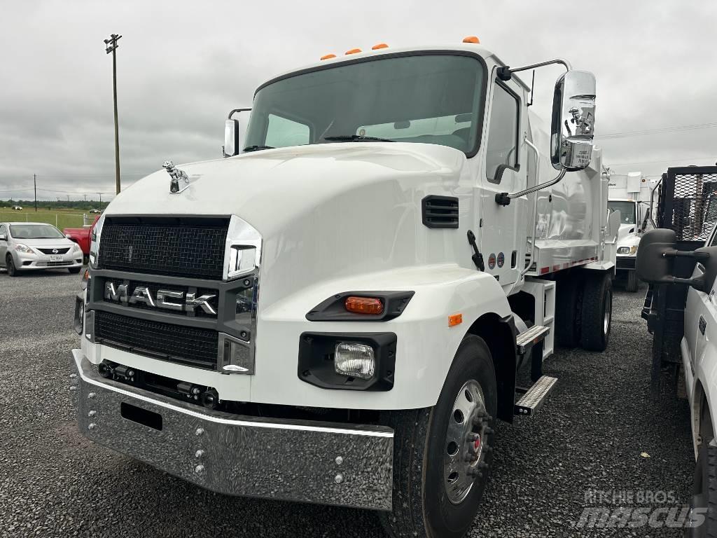 Mack MD7 塵芥車、パッカー車