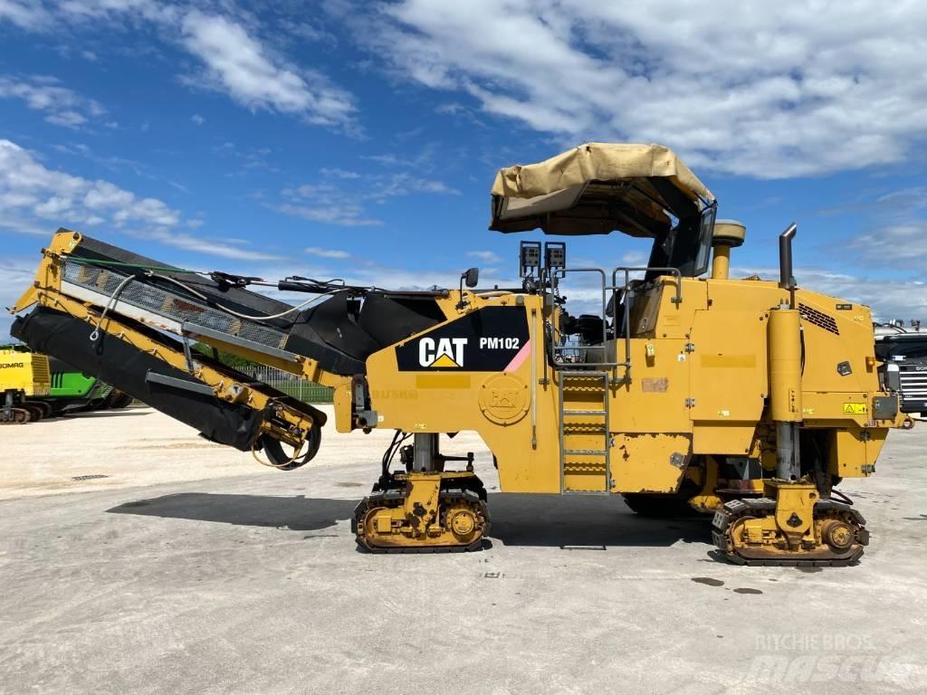 CAT PM 102 C アスファルトコールドミリングマシーン