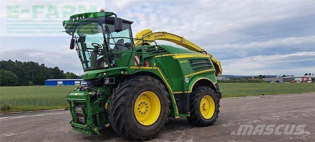 John Deere 8400 自走式フォレージハーベスター