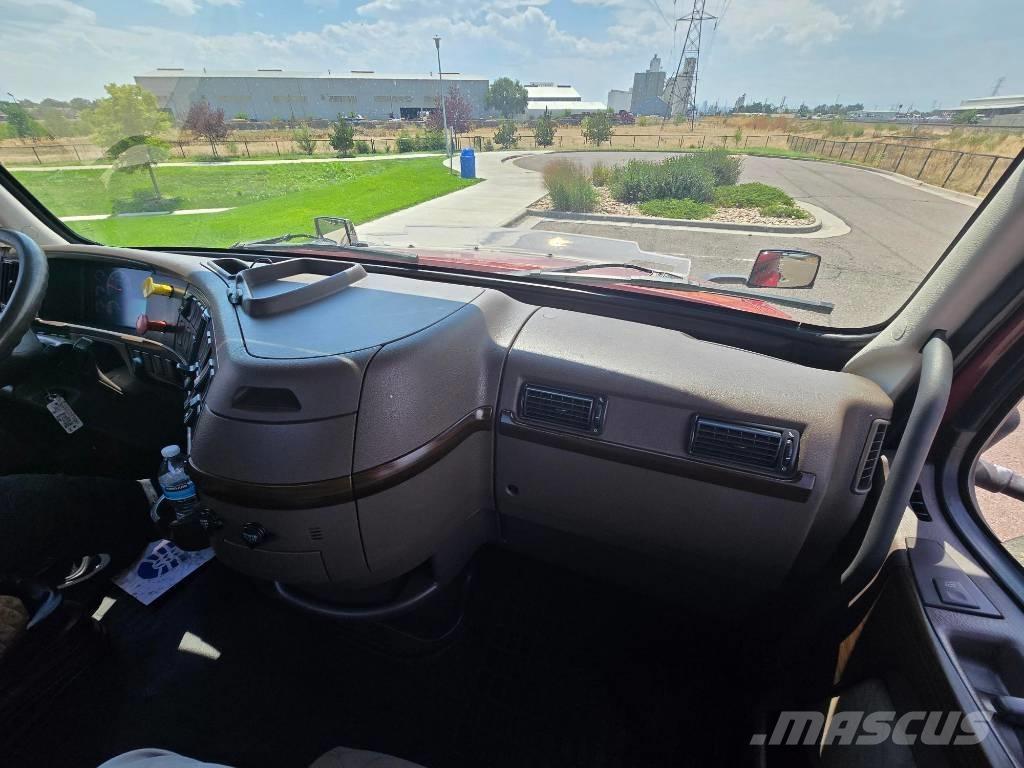 Volvo VNL 42 T300 中古トラクターヘッド | トレーラーヘッド
