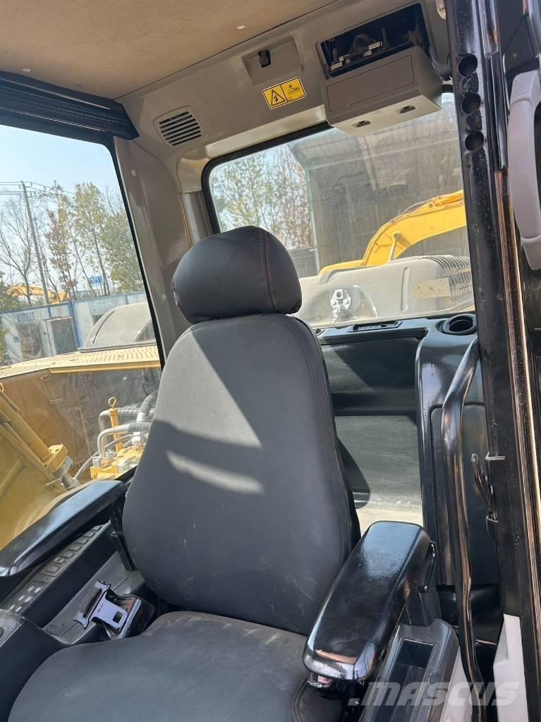 CAT 325 D 中型油圧ショベル 7ｔ-12ｔ（ユンボ・パワーショベル・バックホー）