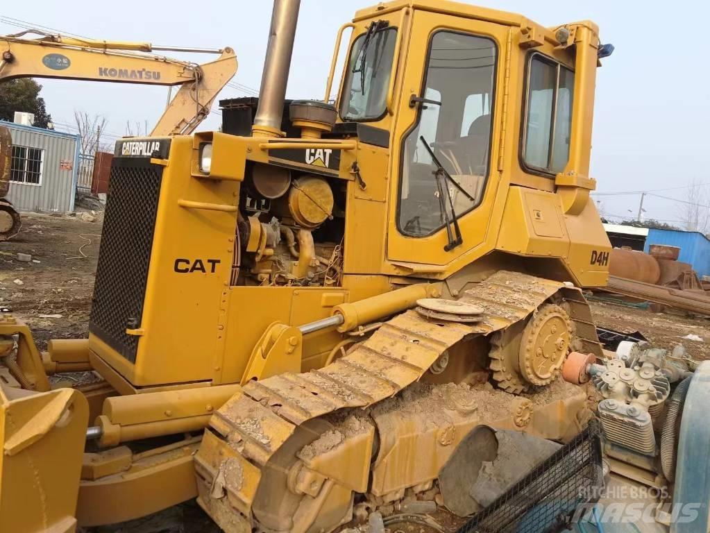 CAT D 4 H ブルドーザー