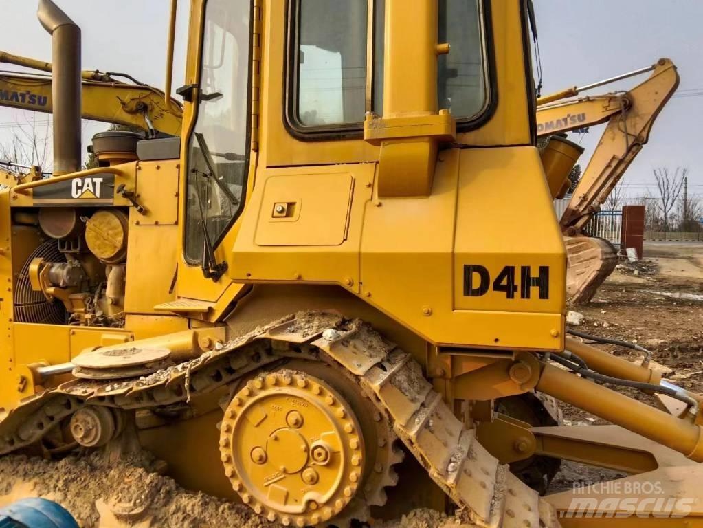 CAT D 4 H ブルドーザー