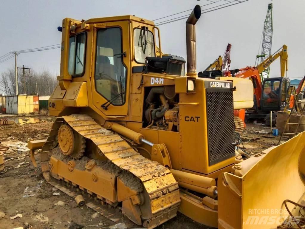 CAT D 4 H ブルドーザー