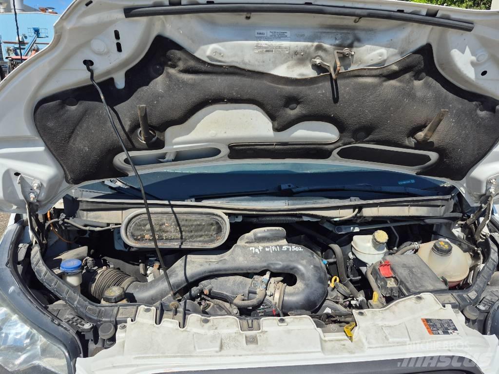 Ford Transit 250 パネルバン