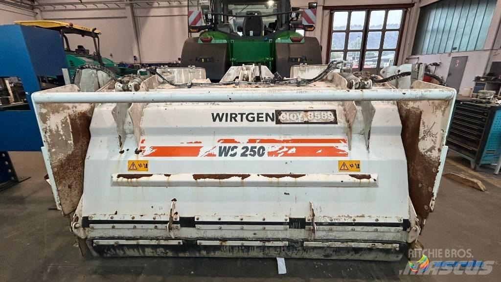 Wirtgen WS 250 アスファルトリサイクルマシン