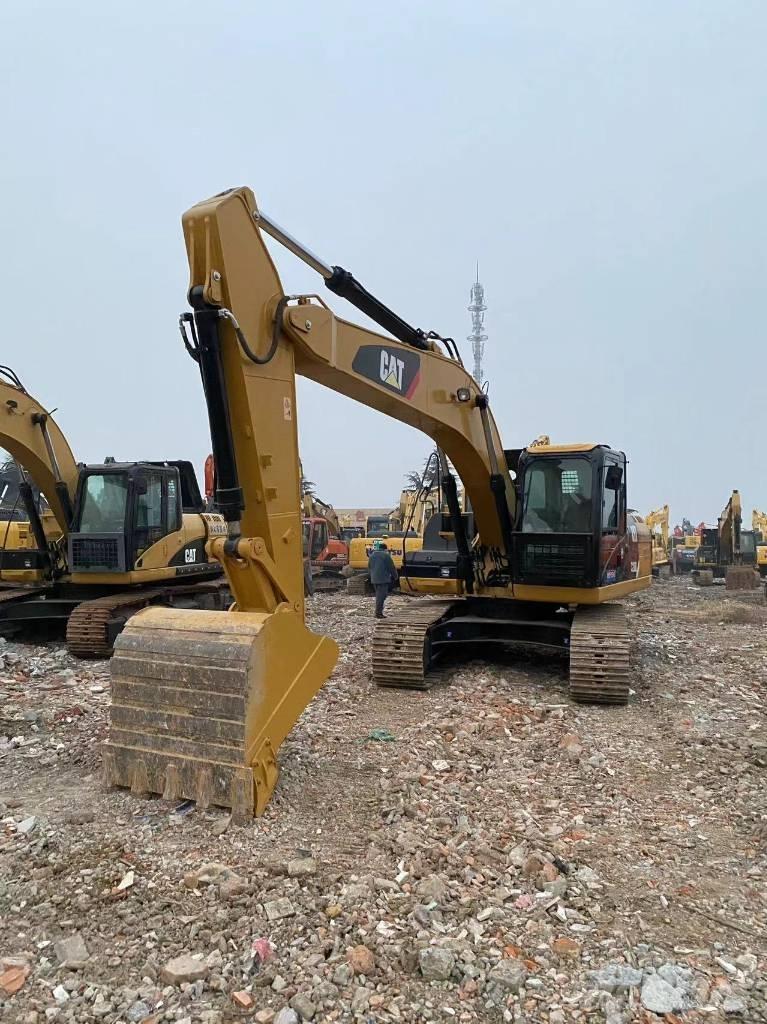 CAT 320 D 大型油圧ショベル12t以上（パワーショベル・ユンボ）