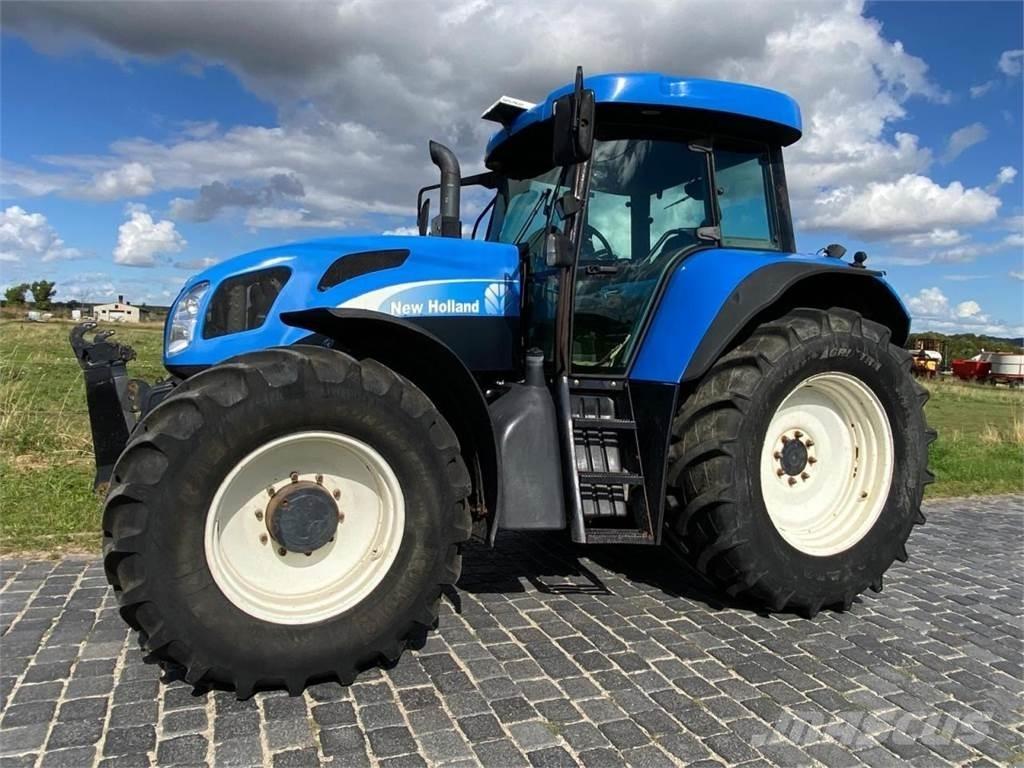 New Holland T 7055 トラクター