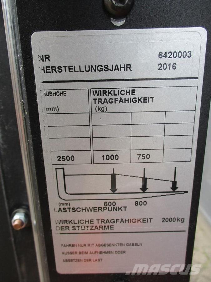 BT SPE200D ローリフトとプラットフォーム