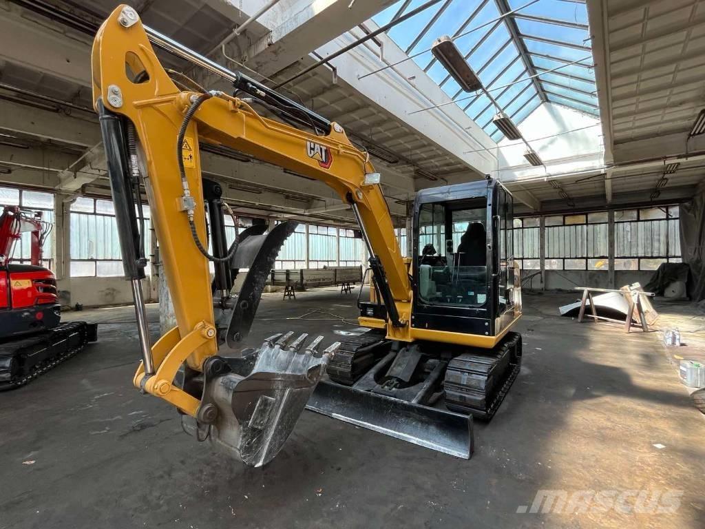 CAT 305.5 E2 ミニ油圧ショベル 7t以下（ミニユンボ・ミニディガー）