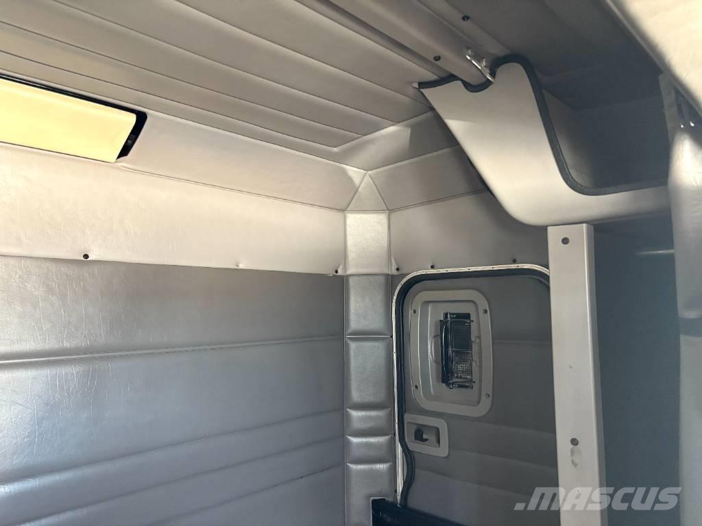 Peterbilt 379 中古トラクターヘッド | トレーラーヘッド