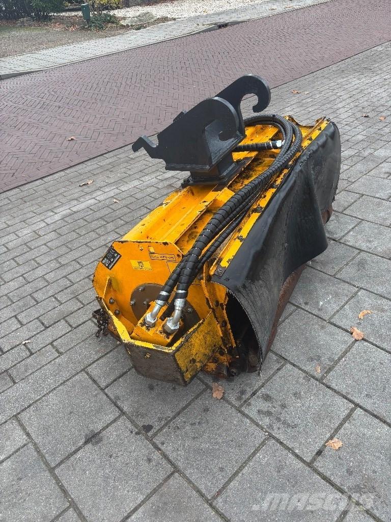 Herder Kmu 130 ヘッジトリマー