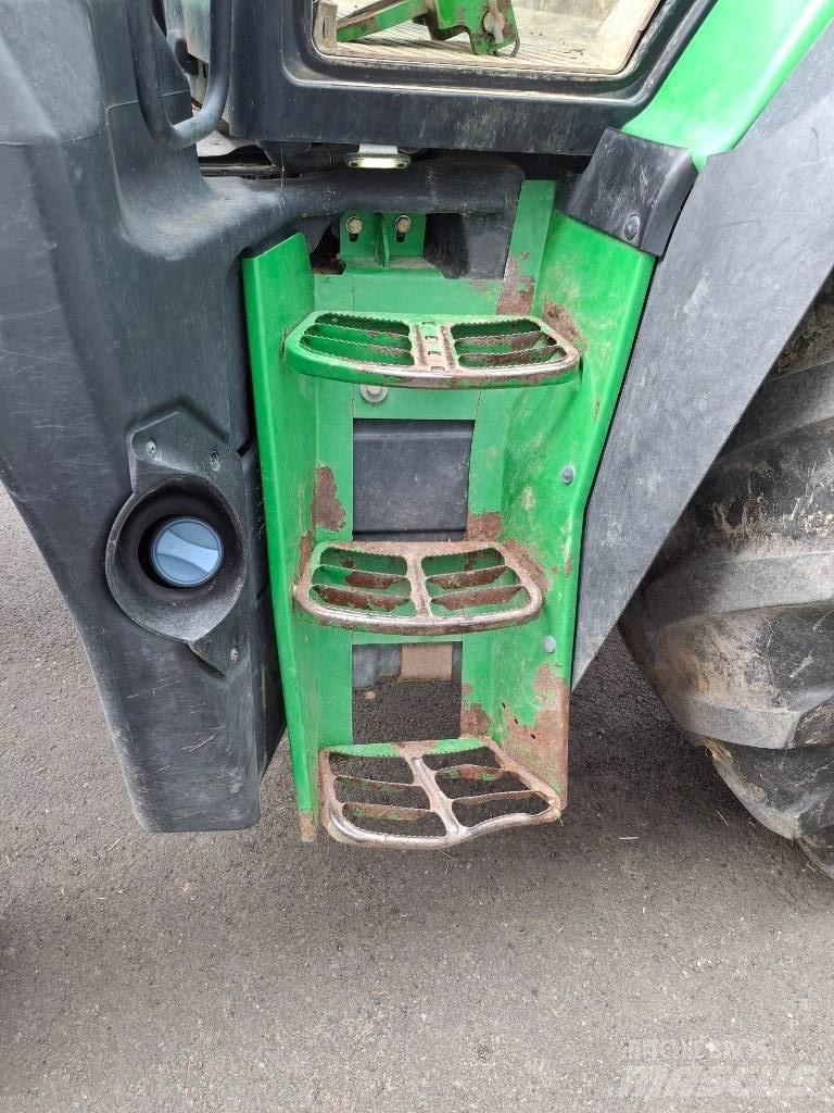 John Deere 6145 R トラクター
