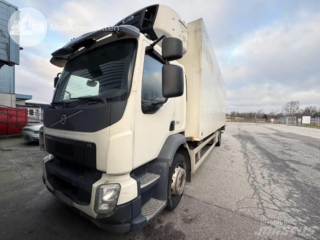 Volvo FL 250 冷凍冷蔵車