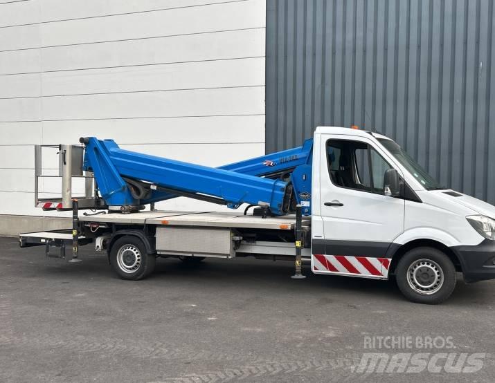 VERSALIFT VTX-240 トラック高所作業車