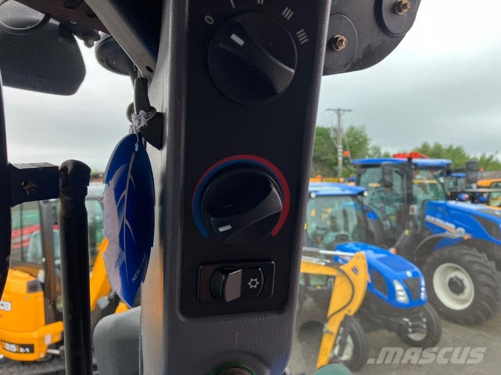 New Holland T6010 トラクター