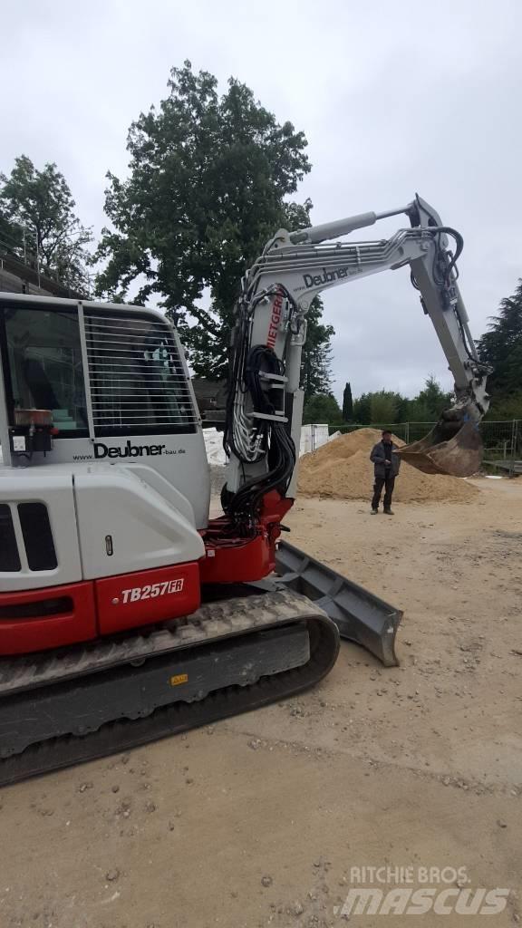Takeuchi TB 260 ミニ油圧ショベル 7t以下（ミニユンボ・ミニディガー）