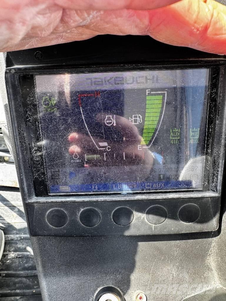Takeuchi TB 260 ミニ油圧ショベル 7t以下（ミニユンボ・ミニディガー）