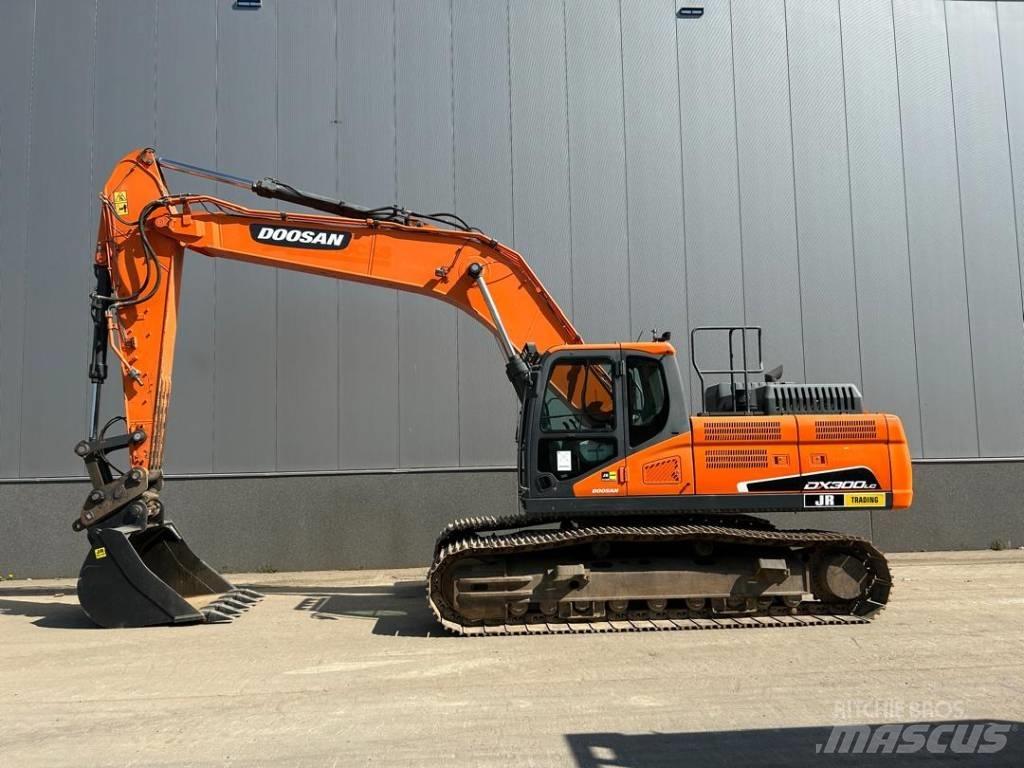 Doosan DX 300 LC-5 大型油圧ショベル12t以上（パワーショベル・ユンボ）