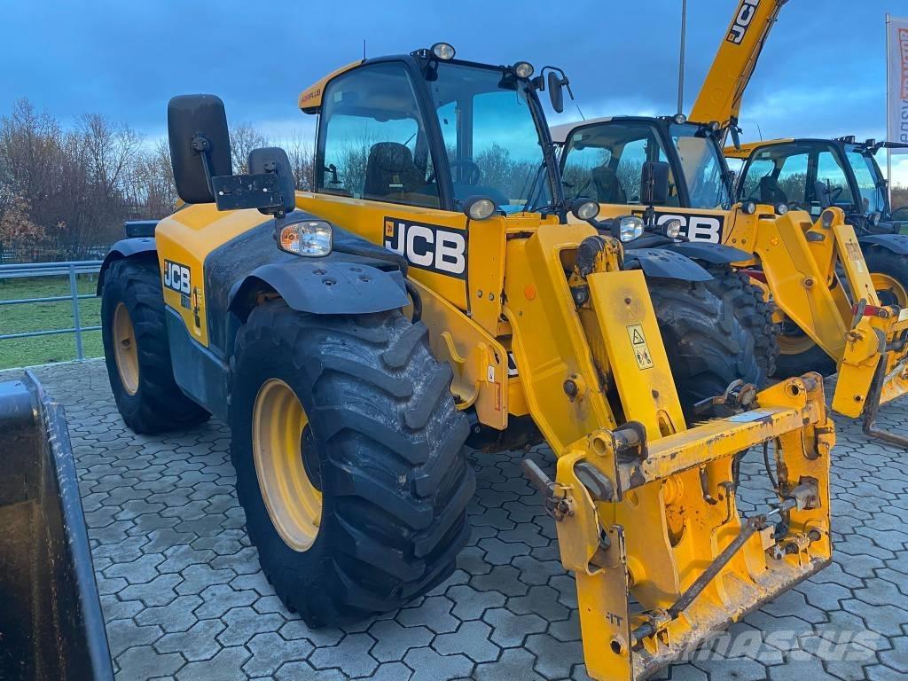 JCB 541-70 Agri Plus テレスコーピックハンドラー