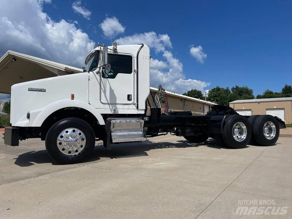 Kenworth T 800 中古トラクターヘッド | トレーラーヘッド