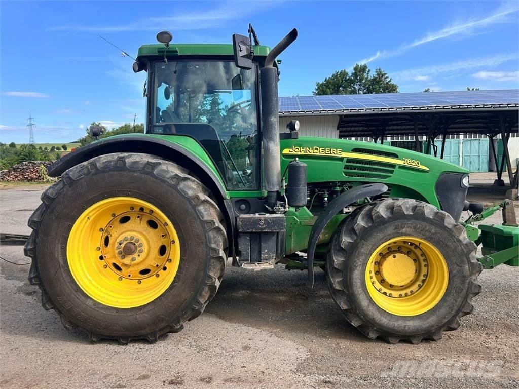 John Deere 7820 トラクター
