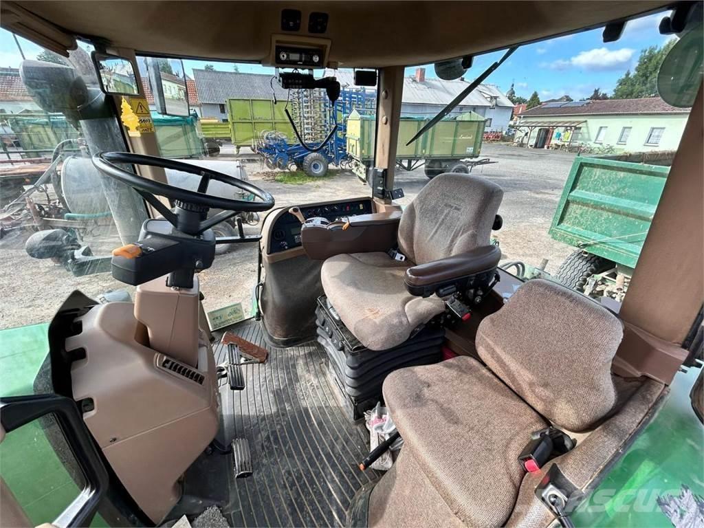 John Deere 7820 トラクター