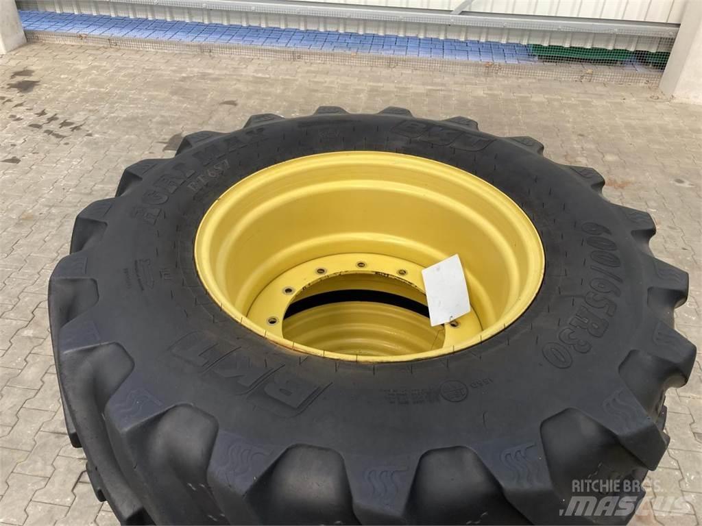 BKT 600/65R30 タイヤ、ホイル、リム
