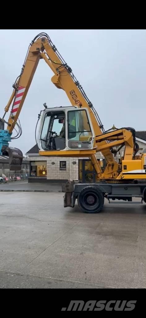 Liebherr A 904 C 廃棄物／工業産廃処理機