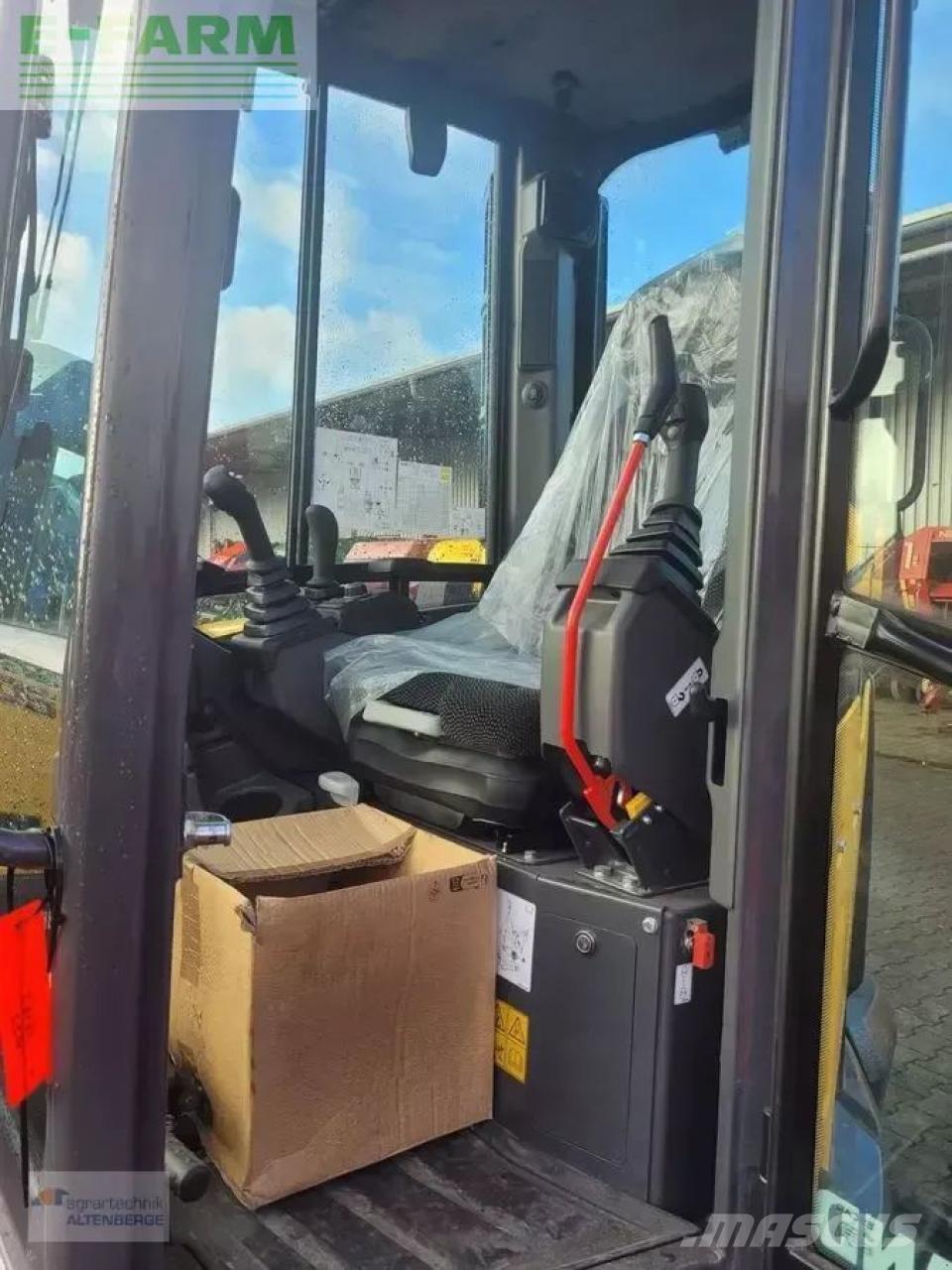 New Holland e55d ミニ油圧ショベル 7t以下（ミニユンボ・ミニディガー）