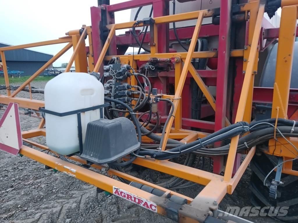 Agrifac GS3239 牽引型スプレイヤー