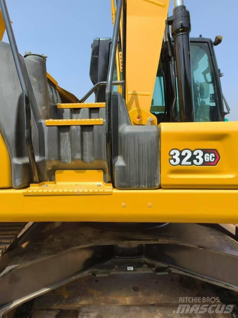 CAT 323 GC 大型油圧ショベル12t以上（パワーショベル・ユンボ）