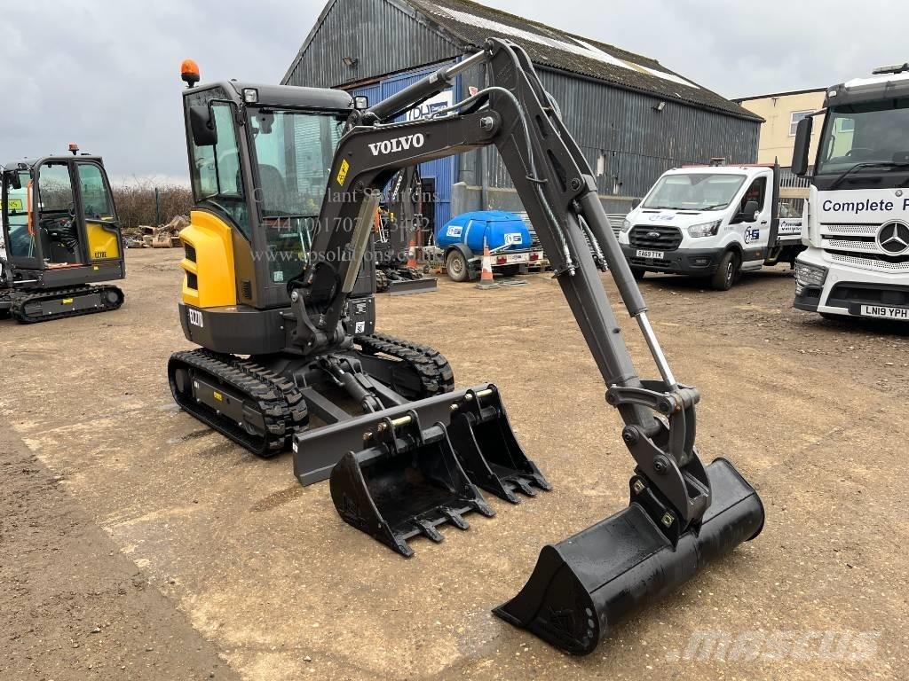 Volvo EC 27 D ミニ油圧ショベル 7t以下（ミニユンボ・ミニディガー）