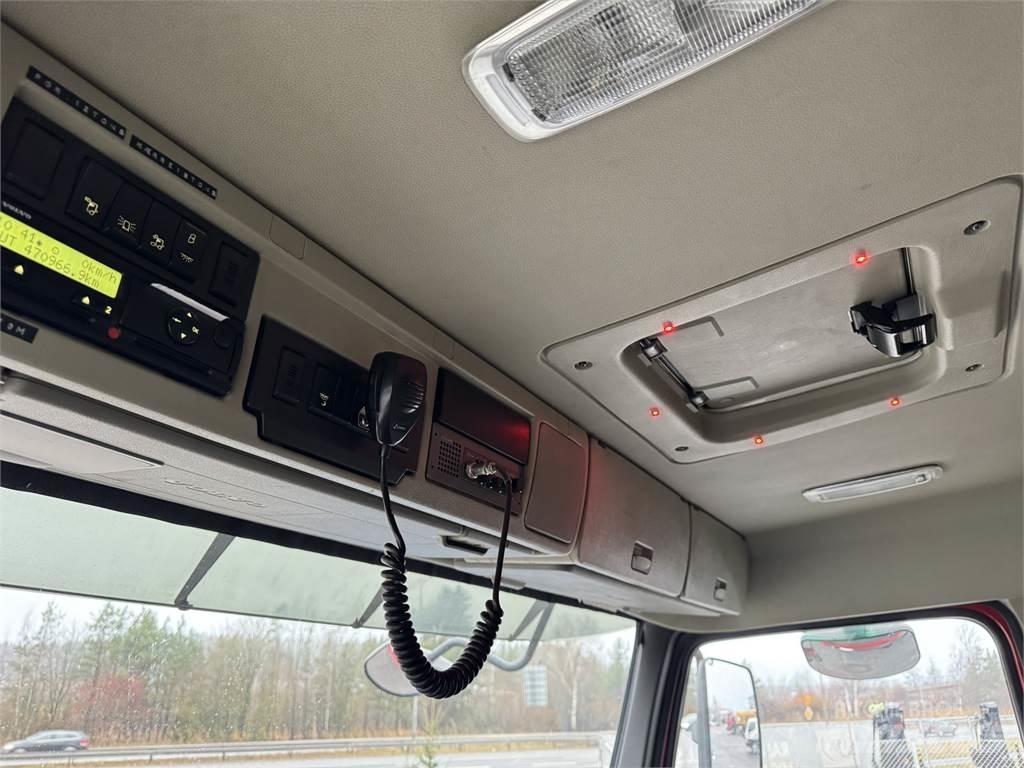 Volvo FMX 500 8X2 クレーントラック、ユニック車