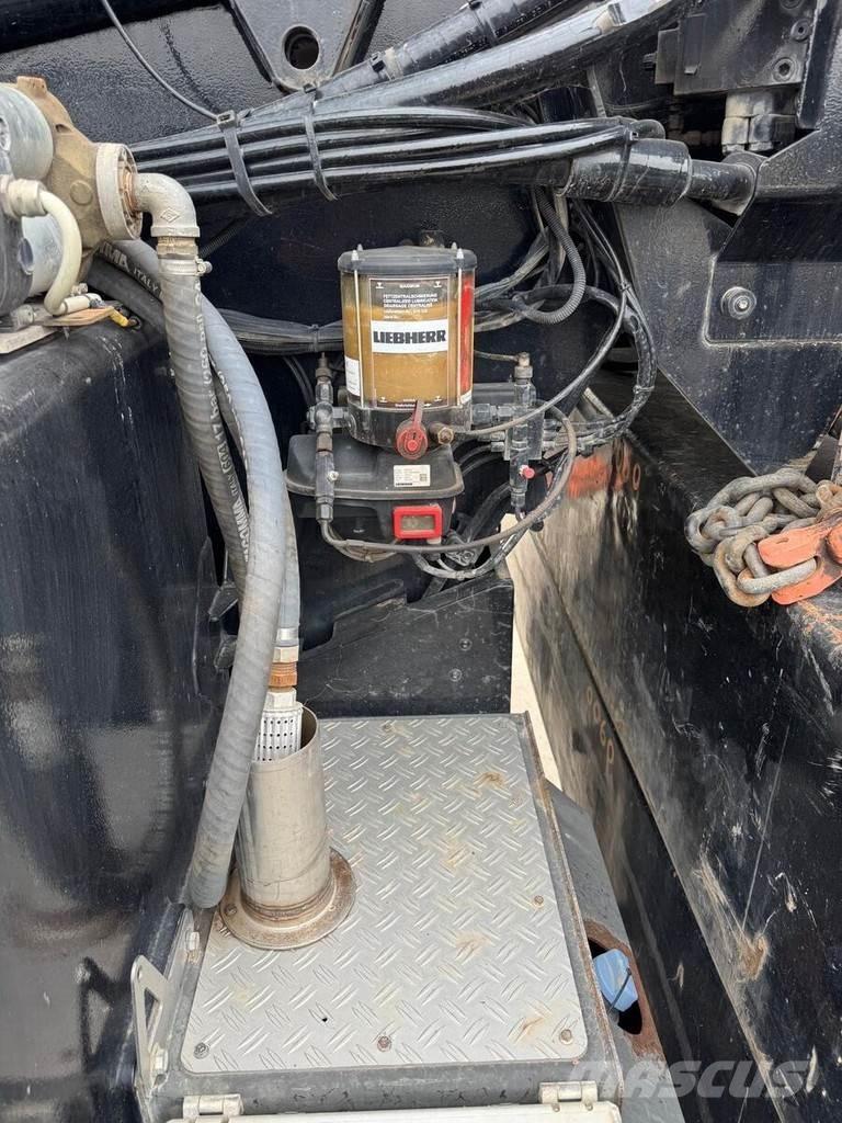 Liebherr LTR 1100 クローラクレーン