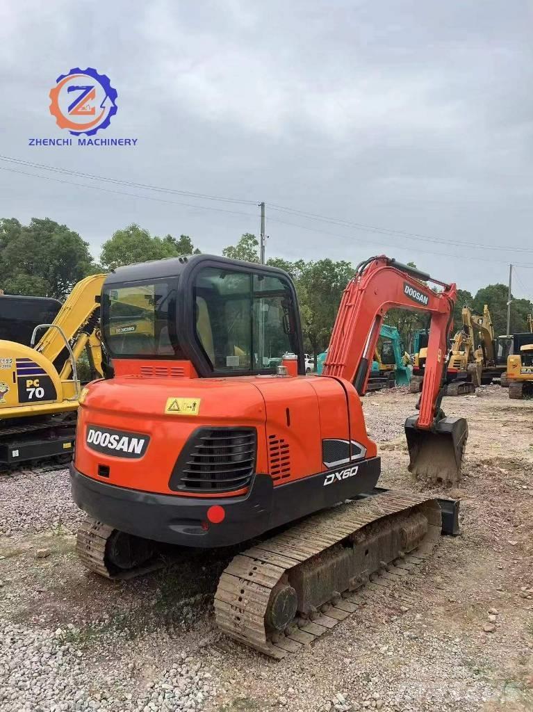 Doosan DX 60 ミニ油圧ショベル 7t以下（ミニユンボ・ミニディガー）