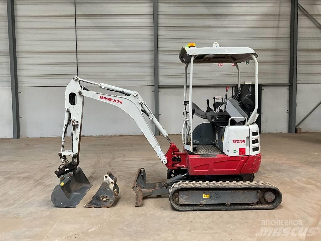 Takeuchi TB 215 R ミニ油圧ショベル 7t以下（ミニユンボ・ミニディガー）