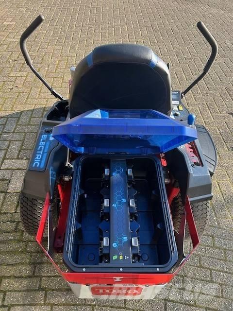 Toro eMR 4275 乗用・自走モア/芝刈り機